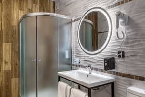 Vatra Hotel 18